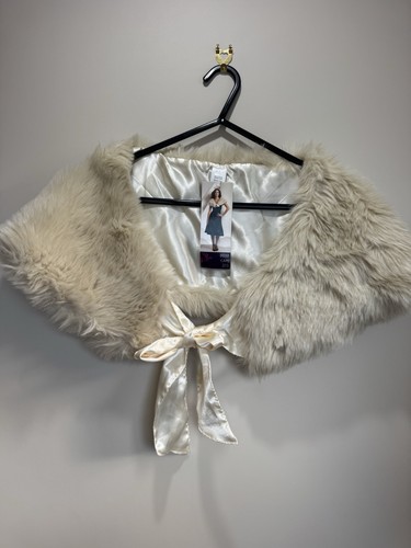 Bnwt faux fur - faux, cape
